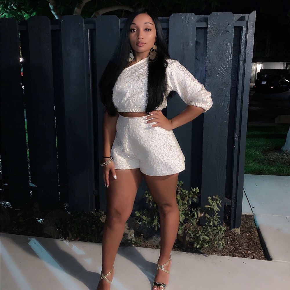 2 piece gold short set